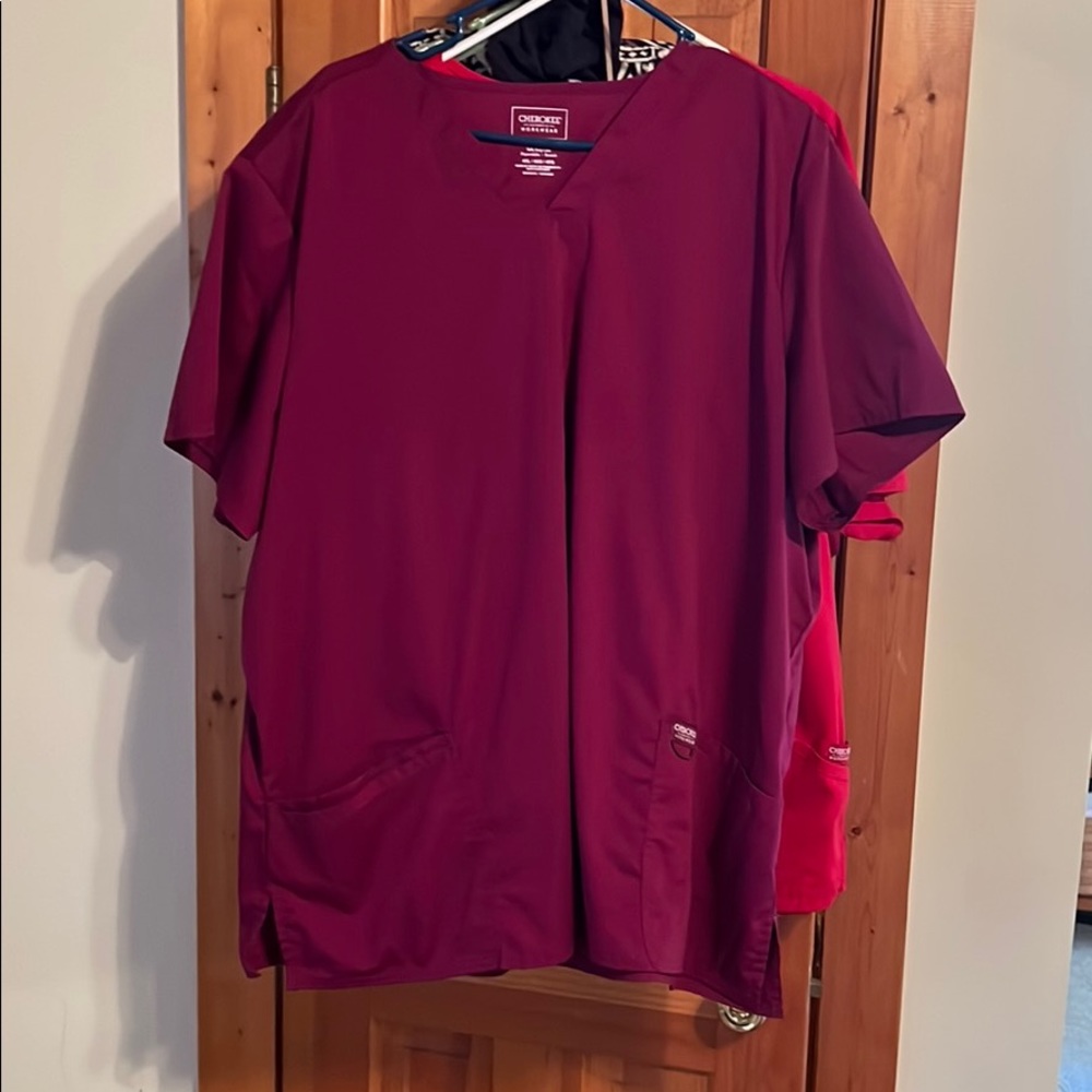 Cherokee scrub top
